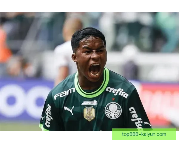 恩德里克在巴西国家队中崭露头角，助力球队追逐荣耀表现亮眼。