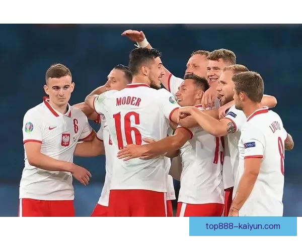 丹麦队近期反击犀利，展现出状态回暖的势头