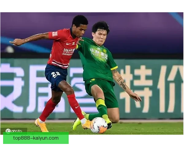 金玟哉入选FIFA最佳阵容，表现稳健备受关注